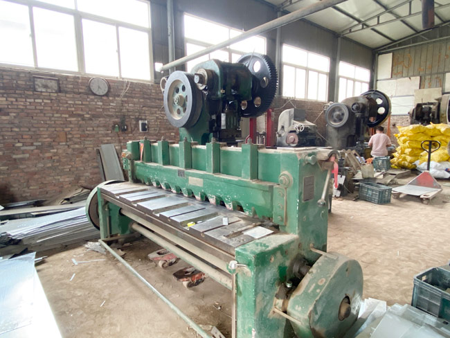 生產(chǎn)車(chē)間